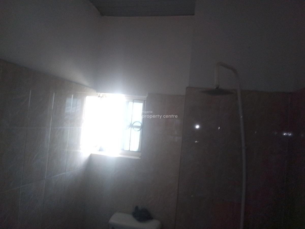 Spacious Luxury 2 Bedroom Flat with Excellent Features, Chinese Estate Road, Ogombo, Ajah, Lagos, Flat / Apartment for Rent