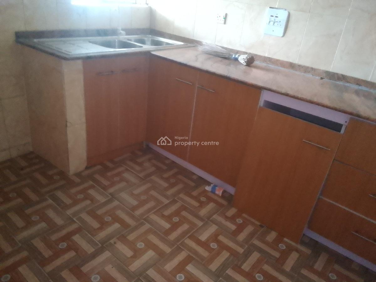 Spacious Luxury 2 Bedroom Flat with Excellent Features, Chinese Estate Road, Ogombo, Ajah, Lagos, Flat / Apartment for Rent
