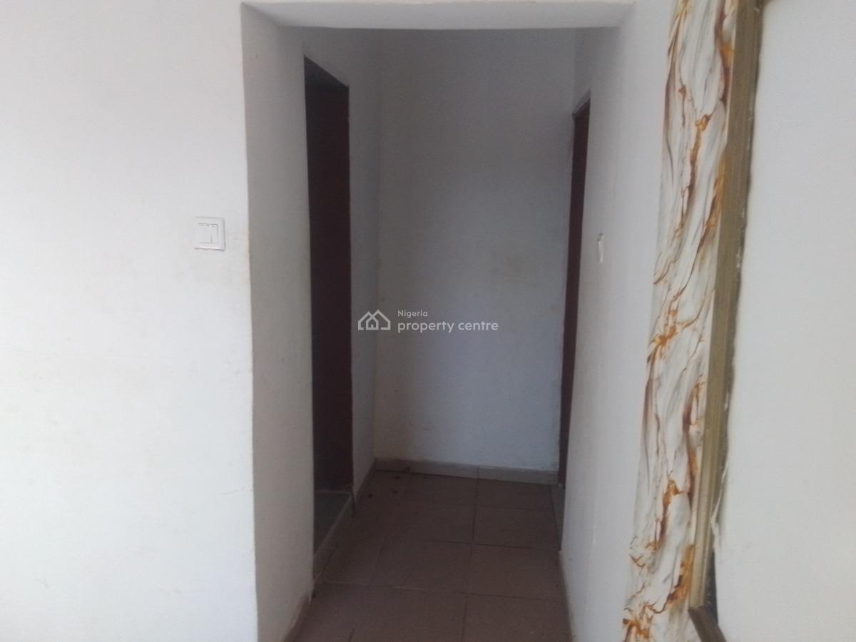 Spacious Luxury 2 Bedroom Flat with Excellent Features, Chinese Estate Road, Ogombo, Ajah, Lagos, Flat / Apartment for Rent