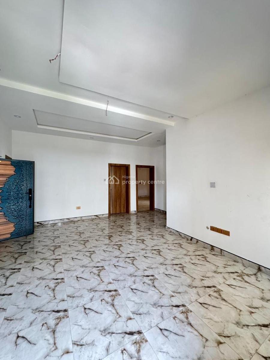 Lovely 2 Bedroom Apartment, Close to National Stadium, Surulere, Lagos, Block of Flats for Sale