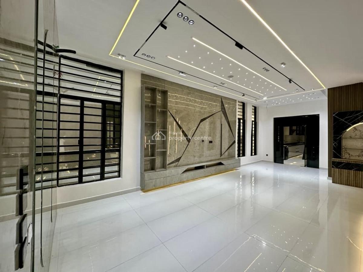 Brief:  luxury 5-bedroom Detached Home with Bq & Pool, Lekki Expressway, Lekki, Lagos, Detached Duplex for Sale