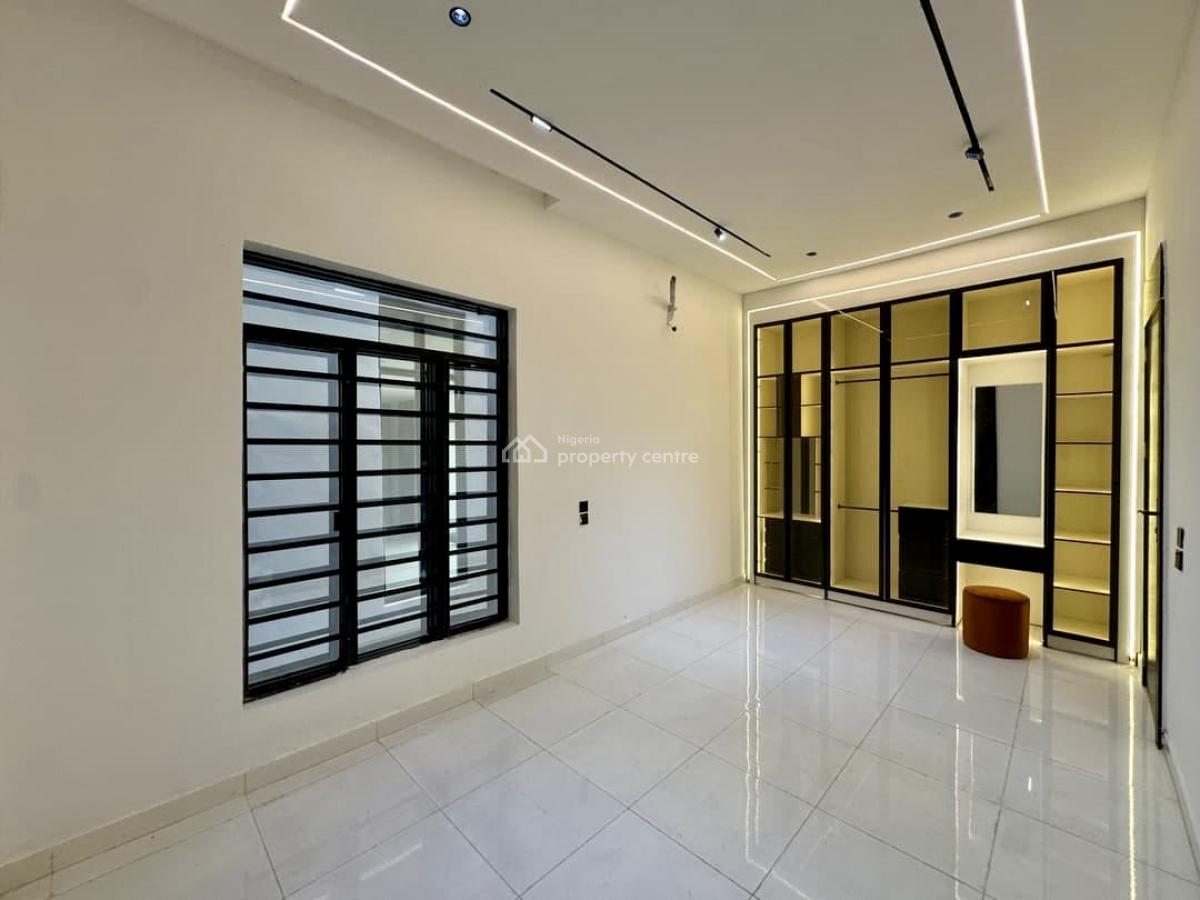 Brief:  luxury 5-bedroom Detached Home with Bq & Pool, Lekki Expressway, Lekki, Lagos, Detached Duplex for Sale