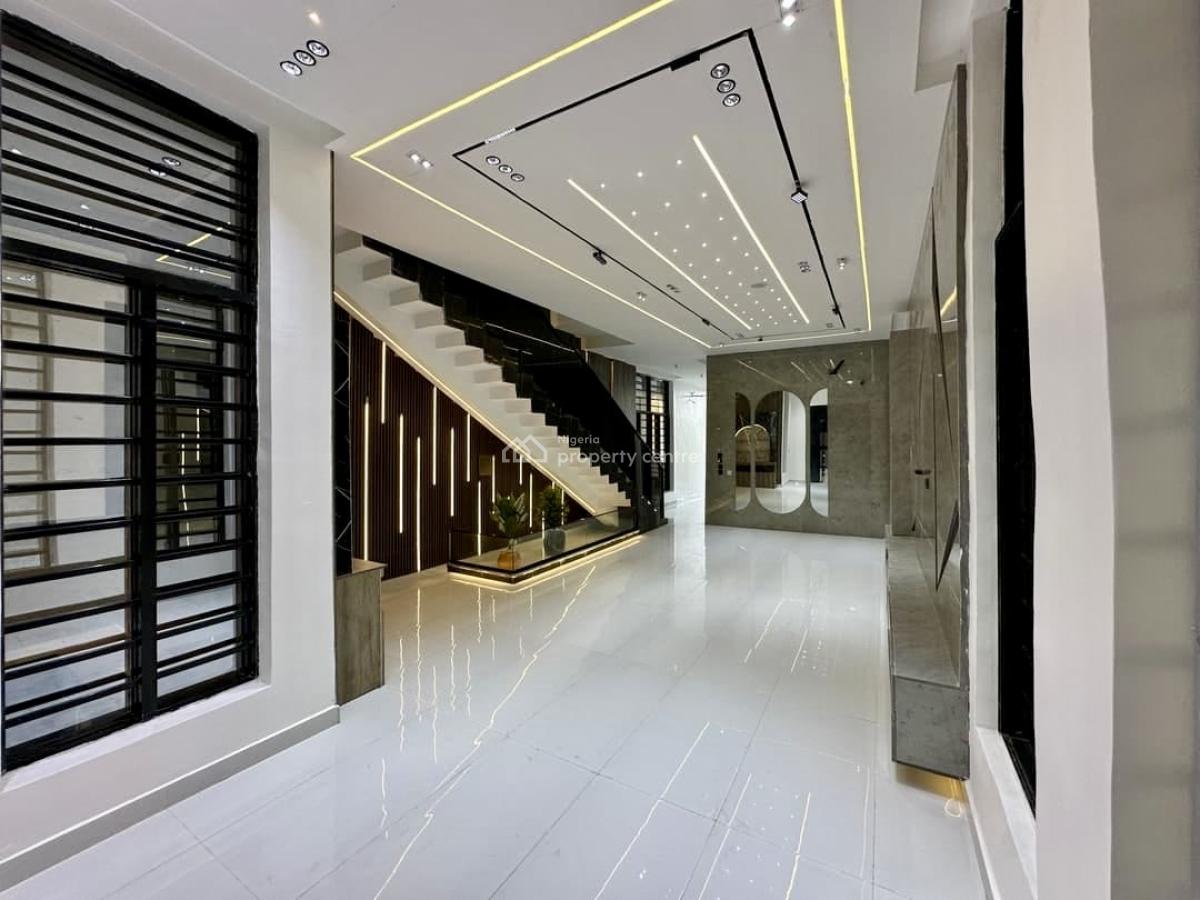 Brief:  luxury 5-bedroom Detached Home with Bq & Pool, Lekki Expressway, Lekki, Lagos, Detached Duplex for Sale