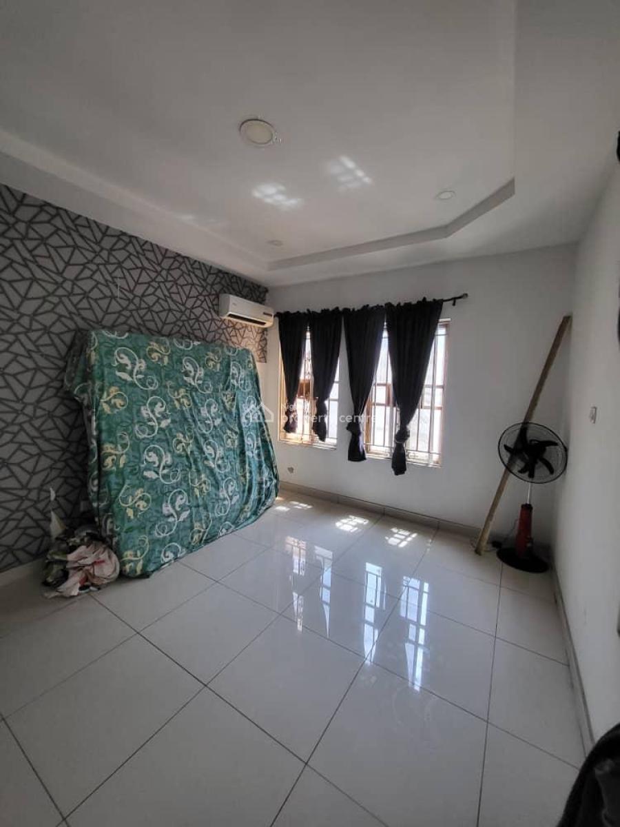 Serviced  3-bedroom Apartment, Ikota, Lekki, Lagos, Flat / Apartment for Sale
