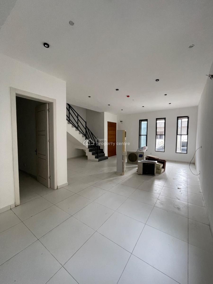 4bedroom Maisonette with a Bq, Ologolo, Lekki, Lagos, Terraced Duplex for Rent