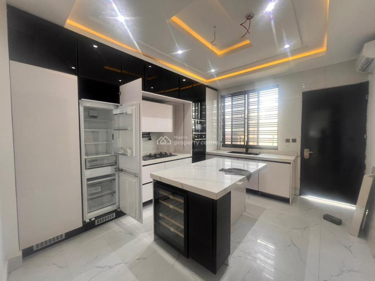 Newly Built Luxury 4 Bedrooms Maisonette on The 5th Floor with Bq, Ele, Banana Island, Ikoyi, Lagos, Flat / Apartment for Rent