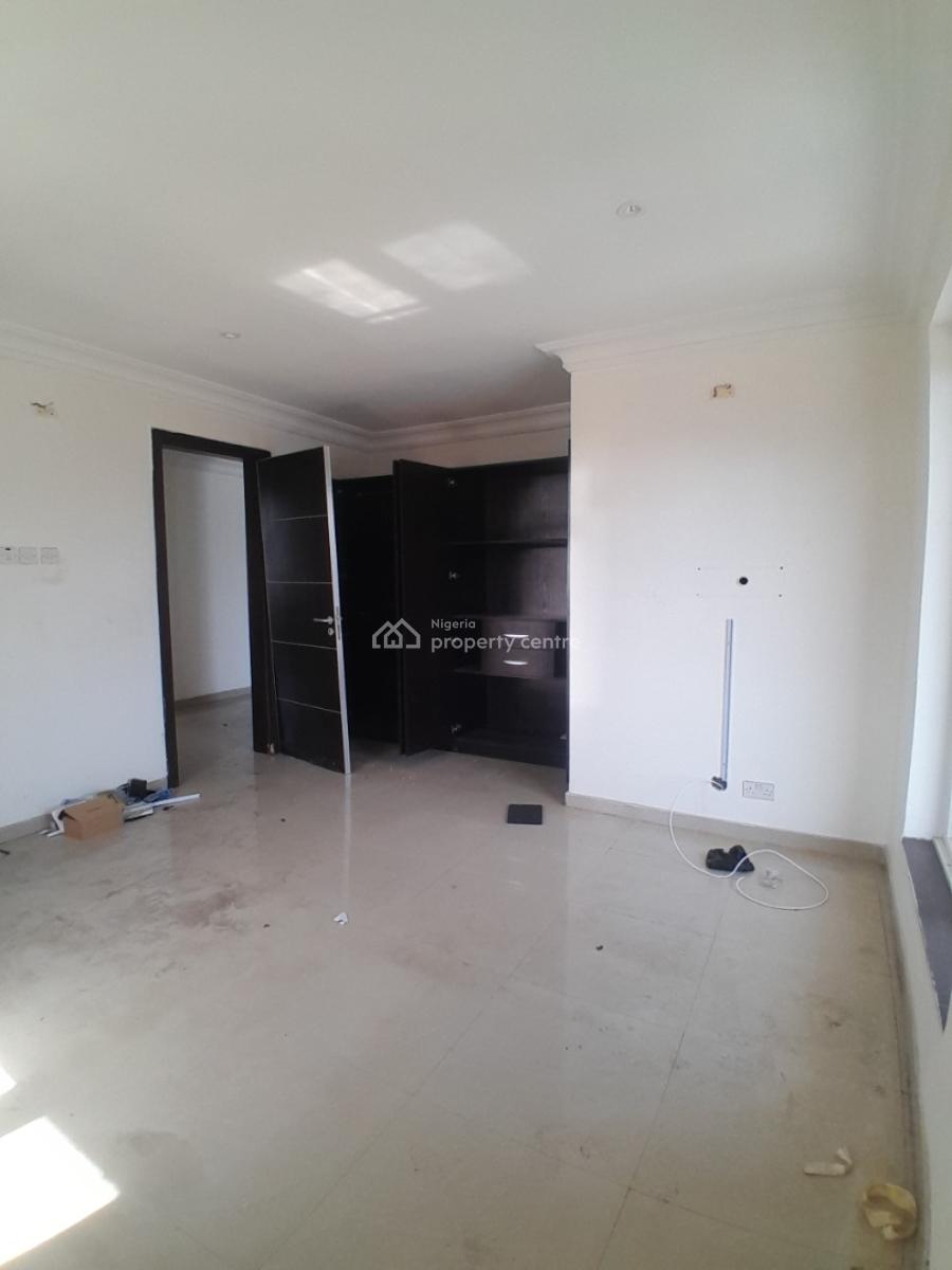 Two Bedrooms with Bq, Ayo Odobiyii Lekki Right, Lekki Phase 1, Lekki, Lagos, Flat / Apartment for Rent
