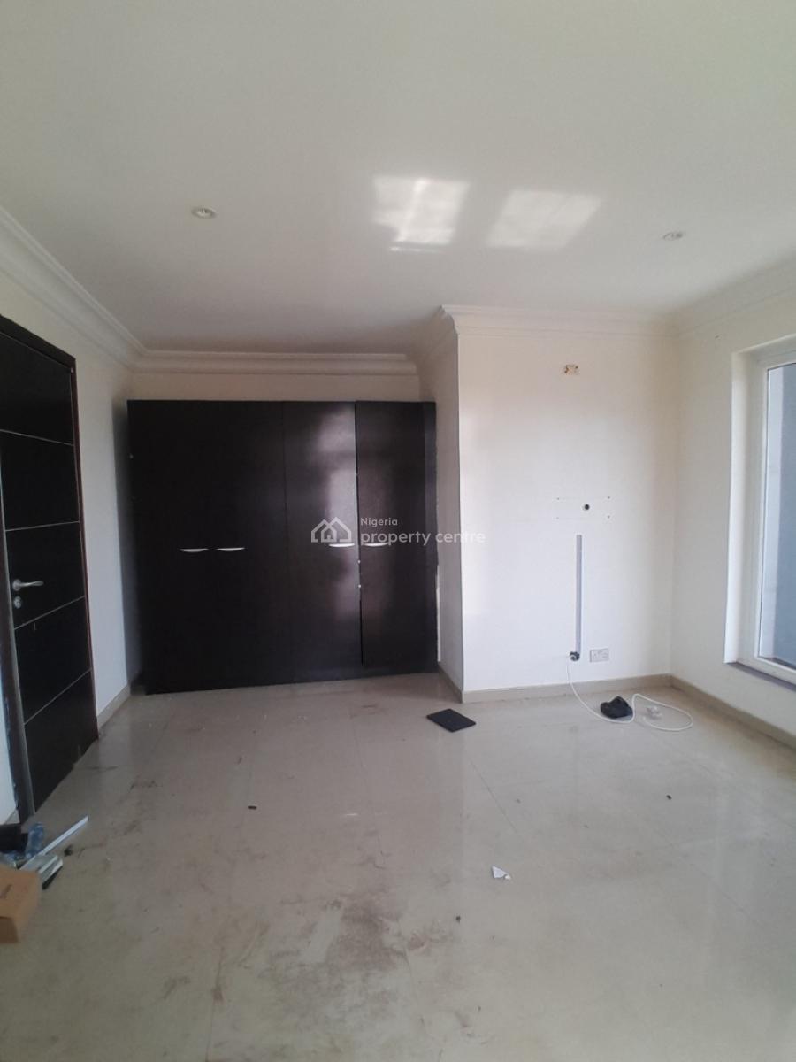 Two Bedrooms with Bq, Ayo Odobiyii Lekki Right, Lekki Phase 1, Lekki, Lagos, Flat / Apartment for Rent