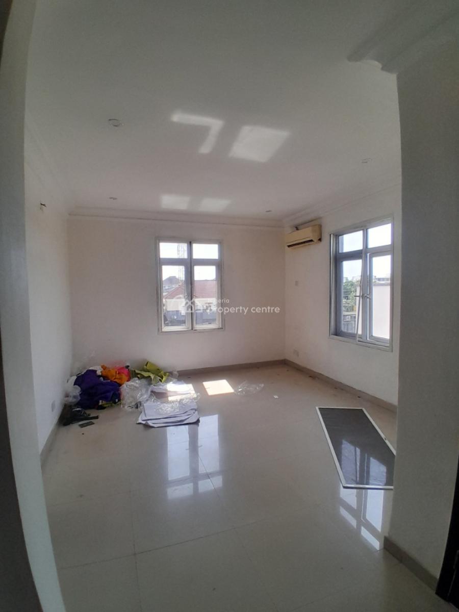 Two Bedrooms with Bq, Ayo Odobiyii Lekki Right, Lekki Phase 1, Lekki, Lagos, Flat / Apartment for Rent