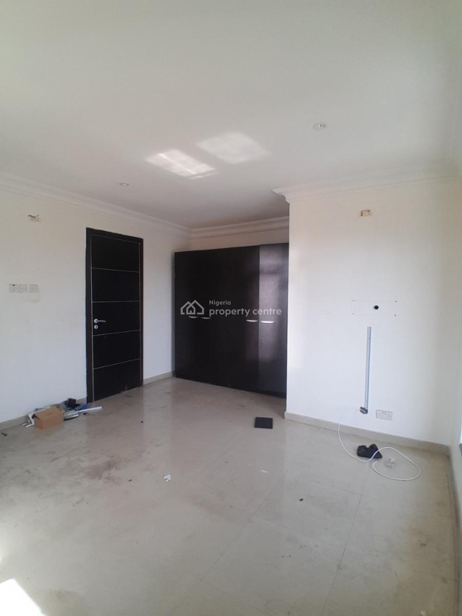 Two Bedrooms with Bq, Ayo Odobiyii Lekki Right, Lekki Phase 1, Lekki, Lagos, Flat / Apartment for Rent