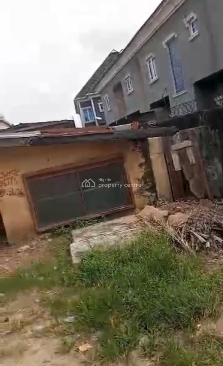 Demolishable Bungalow, Ijeshatedo, Surulere, Lagos, Detached Bungalow for Sale