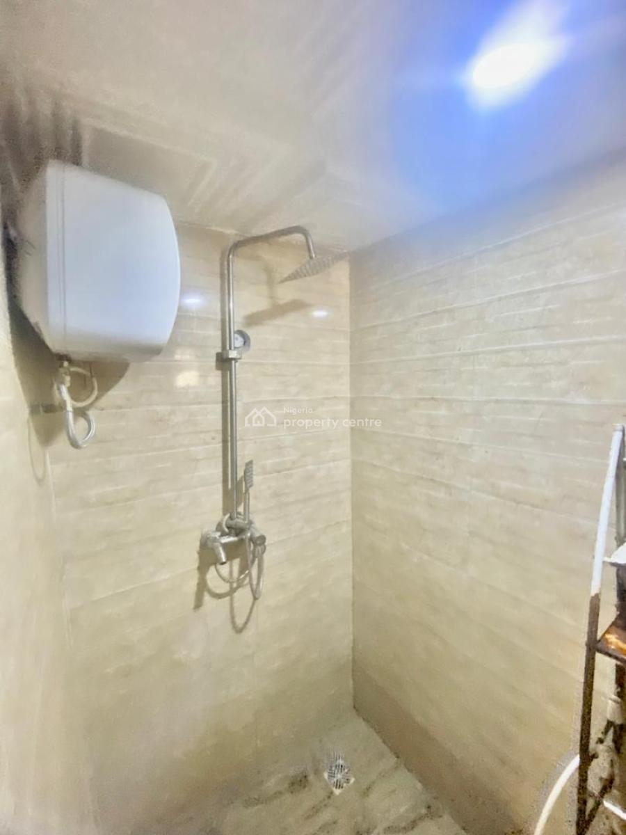 a Mini Flat Bq, Chevy View Estate Chevron, Lekki Phase 2, Lekki, Lagos, Mini Flat (room and Parlour) for Rent