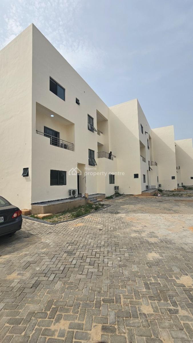 Luxury 4-bedroom Terraces, Beach Resort Estate, Osapa, Lekki, Lagos, Terraced Duplex for Rent
