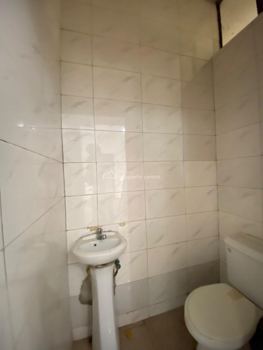 Spacious Mini Flat (room & Parlour Apartment) Upstairs, Osapa London, Osapa, Lekki, Lagos, Mini Flat (room and Parlour) for Rent