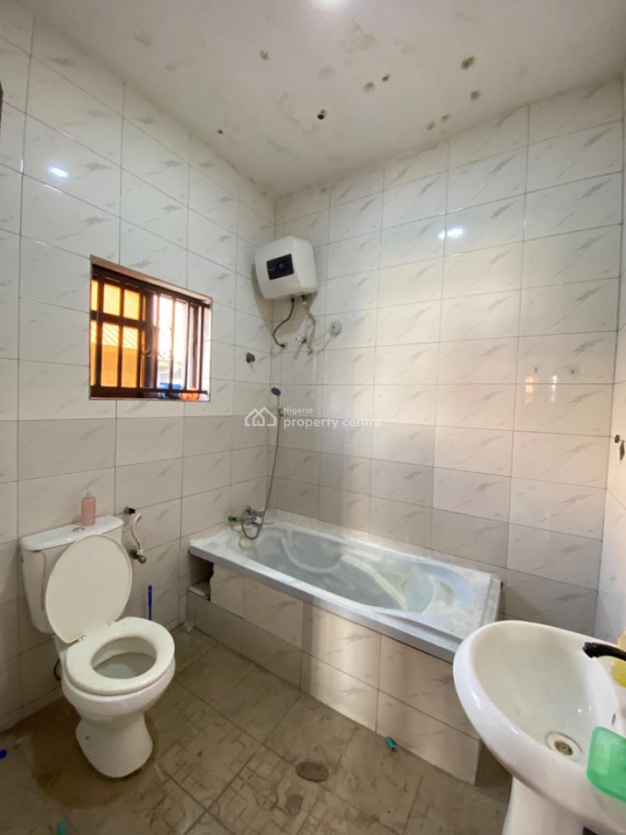 Spacious Mini Flat (room & Parlour Apartment) Upstairs, Osapa London, Osapa, Lekki, Lagos, Mini Flat (room and Parlour) for Rent