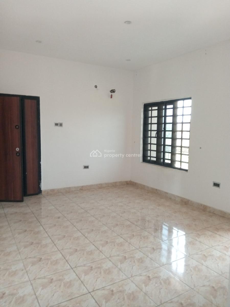 3bedroom Flat Upstairs, Sangotedo, Ajah, Lagos, Flat / Apartment for Rent