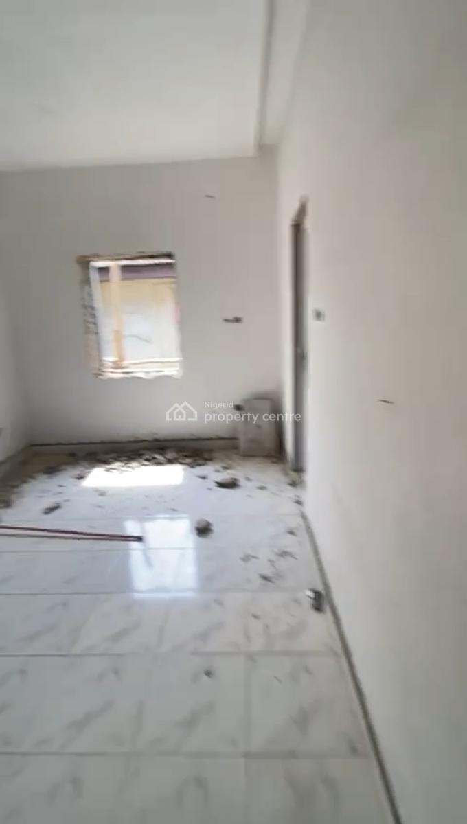 2 Bedroom Up Flat, Oworonshoki, Shomolu, Lagos, Flat / Apartment for Rent