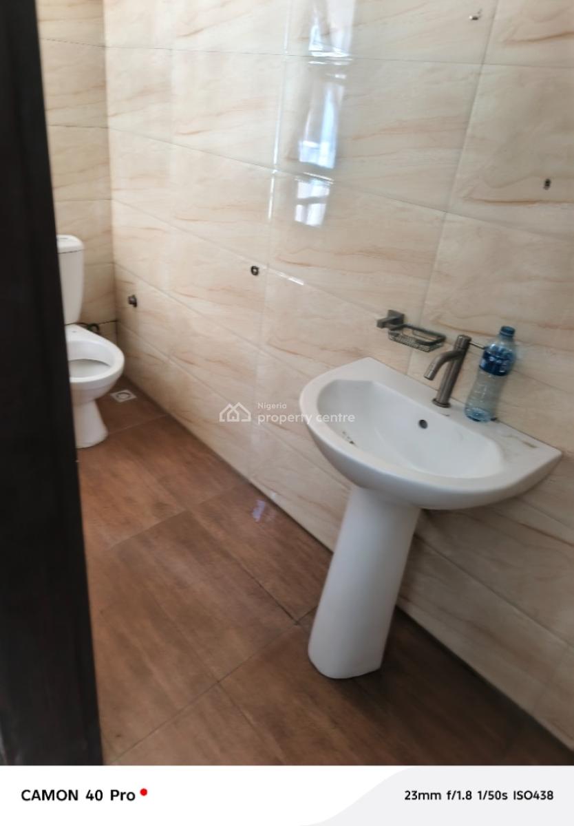 2 Bedroom Apartment for, White Sand Street, Lekki Phase 1, Lekki, Lagos, Flat / Apartment for Rent