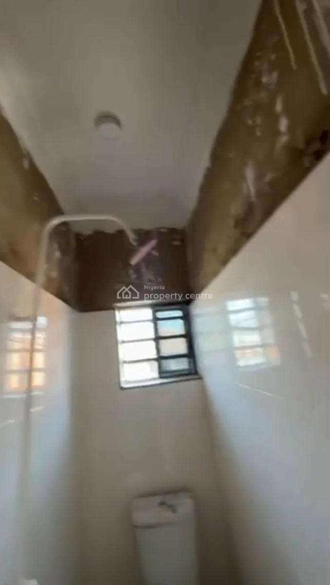 Room Self Contain Downstairs, Pedro Road, Shomolu, Lagos, Flat / Apartment for Rent