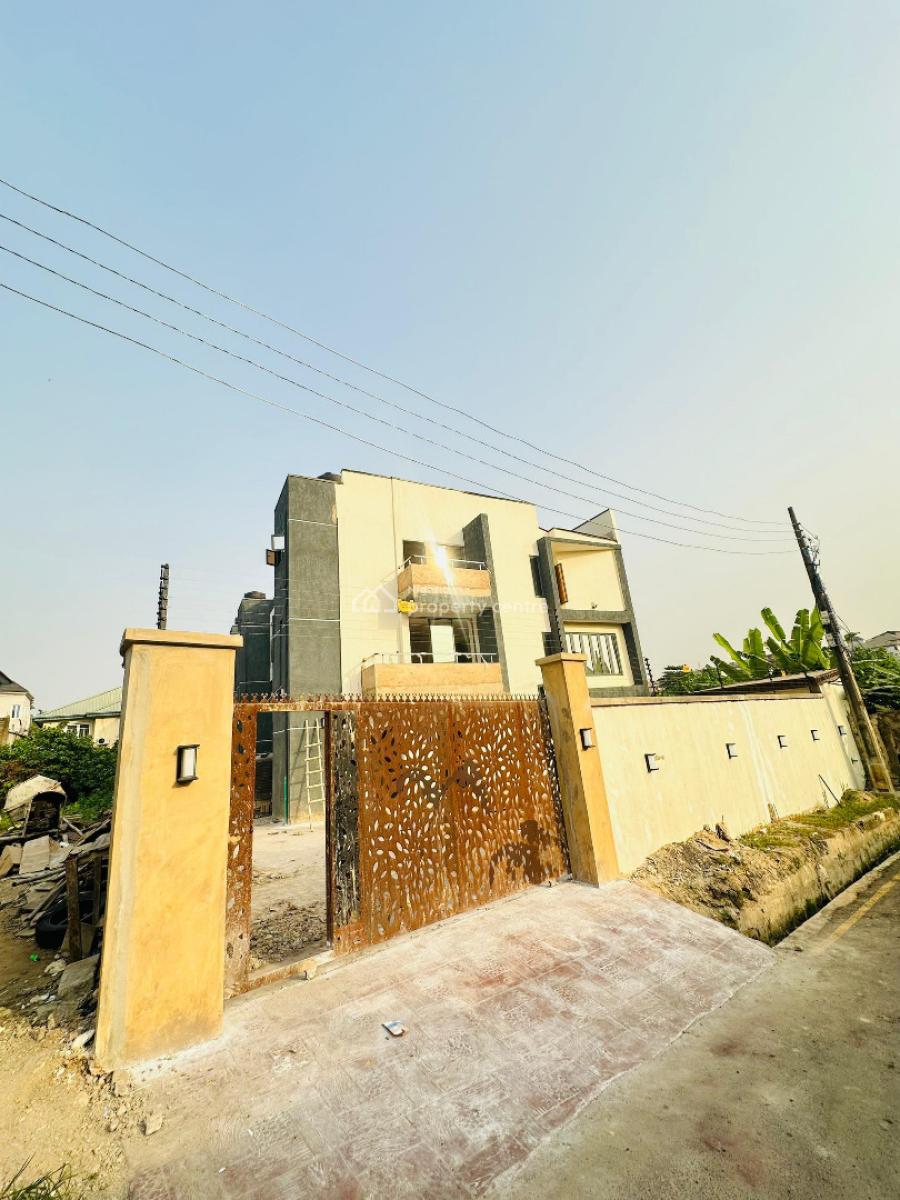 Eye Catchy 4 Bedroom Apartment, Gra Phase 2, Magodo, Lagos, Flat / Apartment for Sale
