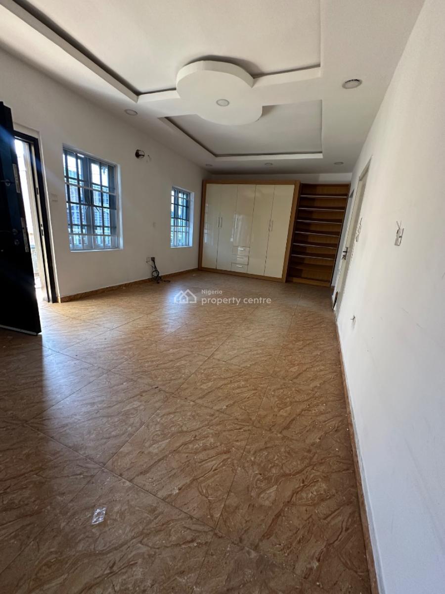 Specious 4bedroom Terrace Duplex with Private Compound, Osapa, Lekki, Lagos, Terraced Duplex for Rent