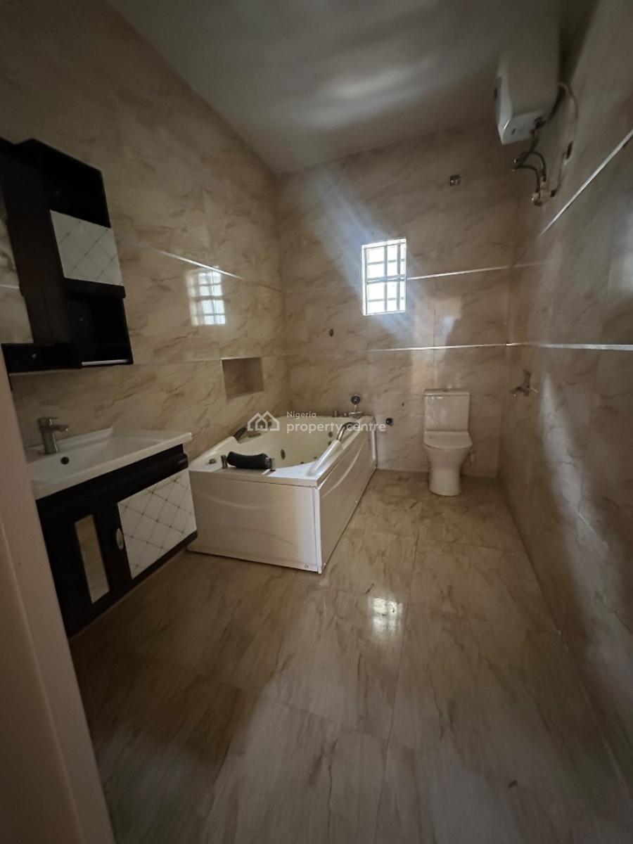 Specious 4bedroom Terrace Duplex with Private Compound, Osapa, Lekki, Lagos, Terraced Duplex for Rent