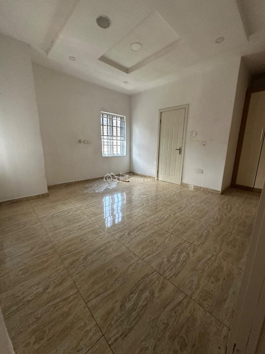 Specious 4bedroom Terrace Duplex with Private Compound, Osapa, Lekki, Lagos, Terraced Duplex for Rent