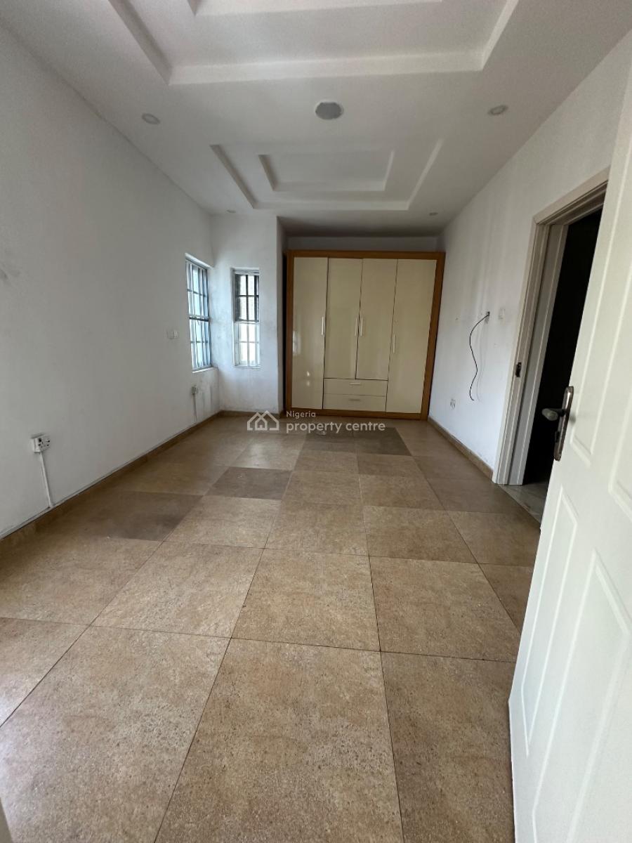 Specious 4bedroom Terrace Duplex with Private Compound, Osapa, Lekki, Lagos, Terraced Duplex for Rent