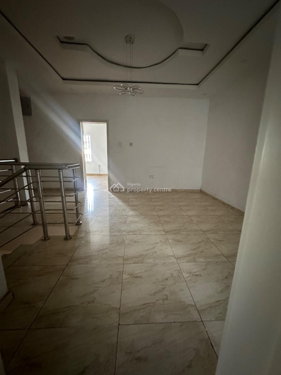 Specious 4bedroom Terrace Duplex with Private Compound, Osapa, Lekki, Lagos, Terraced Duplex for Rent