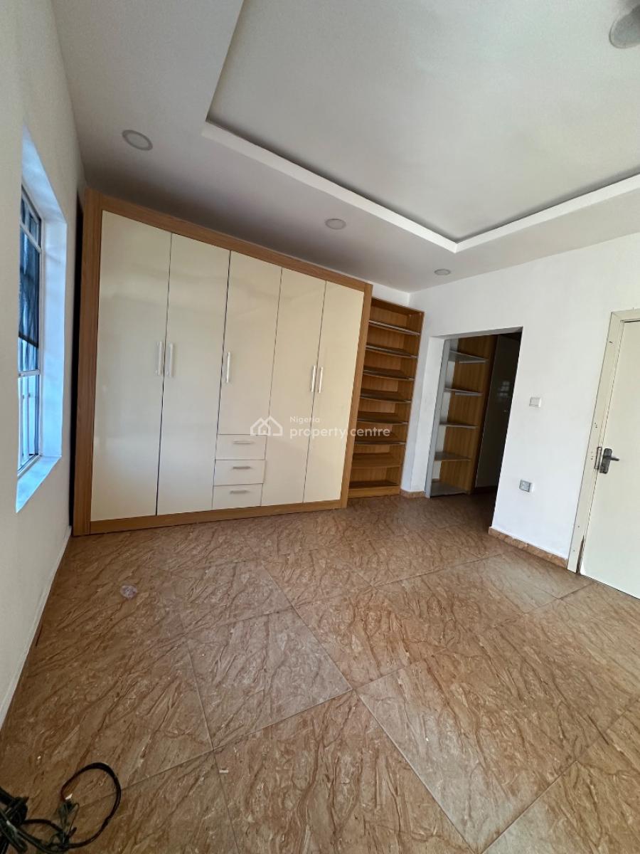 Specious 4bedroom Terrace Duplex with Private Compound, Osapa, Lekki, Lagos, Terraced Duplex for Rent
