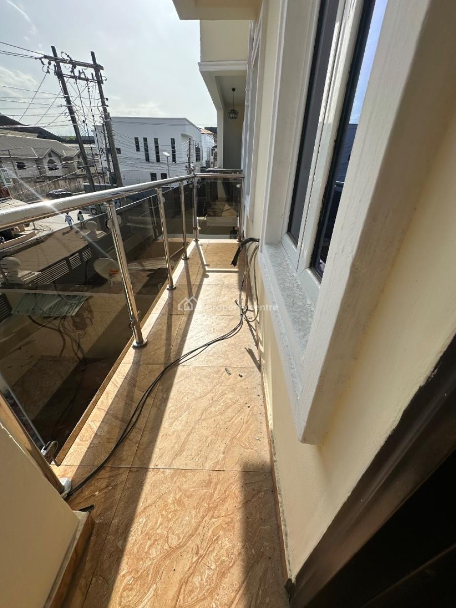 Specious 4bedroom Terrace Duplex with Private Compound, Osapa, Lekki, Lagos, Terraced Duplex for Rent