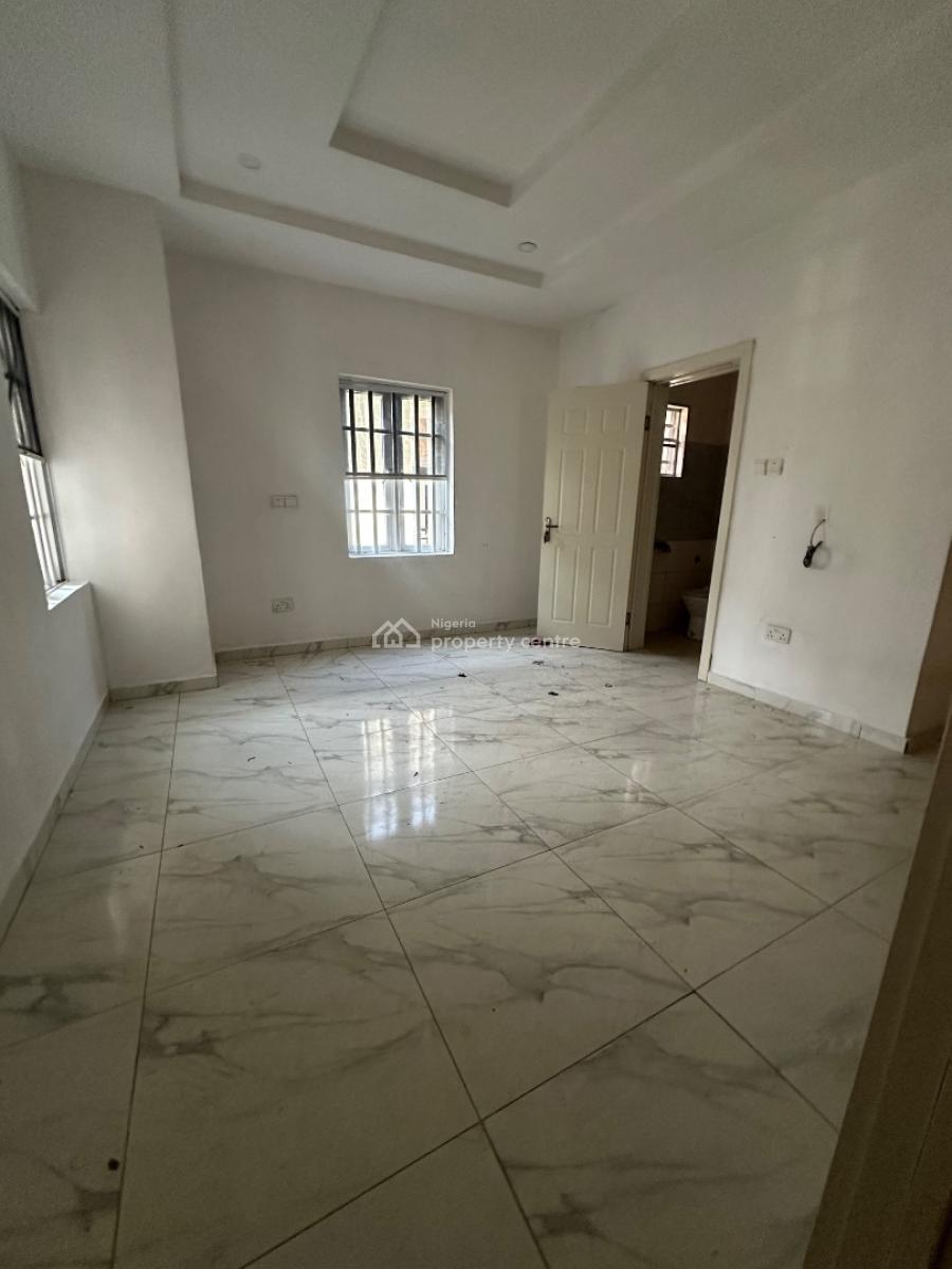 Specious 4bedroom Terrace Duplex with Private Compound, Osapa, Lekki, Lagos, Terraced Duplex for Rent