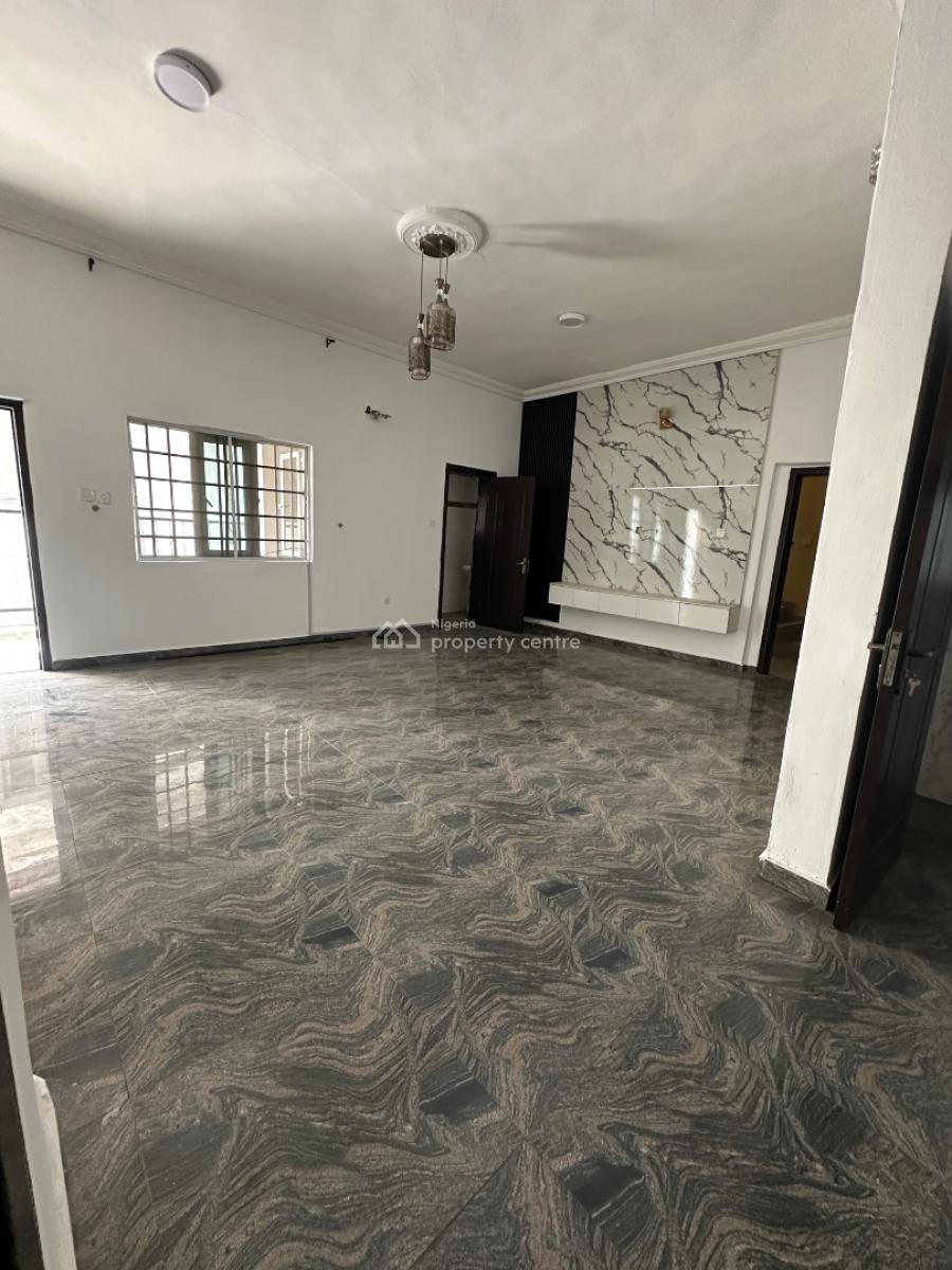Specious Self Services 3bedroom Flat, Osapa, Lekki, Lagos, Flat / Apartment for Rent