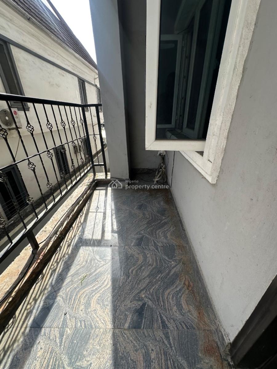 Specious Self Services 3bedroom Flat, Osapa, Lekki, Lagos, Flat / Apartment for Rent