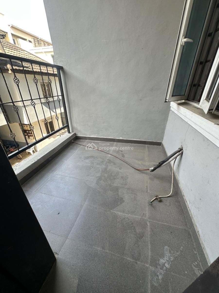 Specious Self Services 3bedroom Flat, Osapa, Lekki, Lagos, Flat / Apartment for Rent