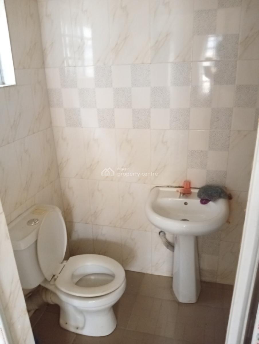 Lovely 2 Bedroom Flat Apartment, Sabo, Ojodu, Ojodu Berger, Ojodu, Lagos, Flat / Apartment for Rent