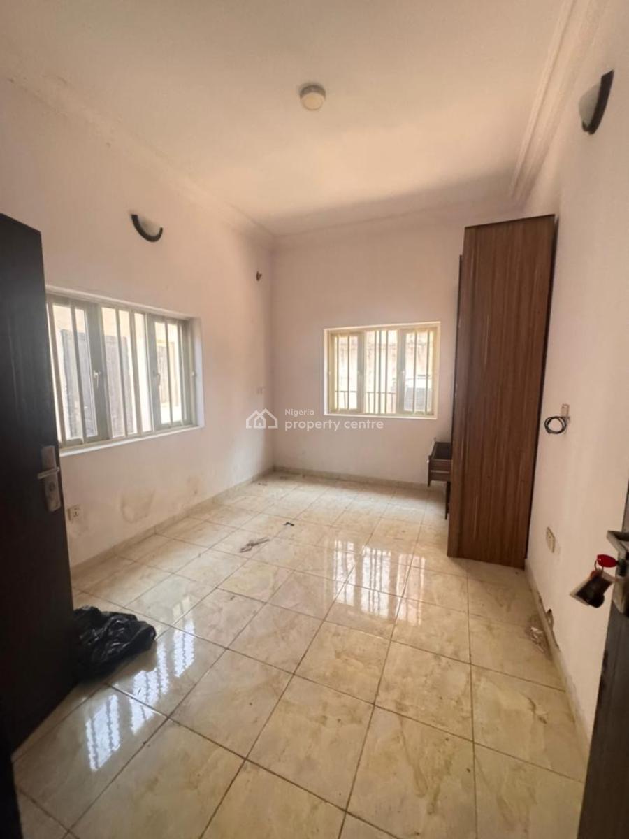 Spacious 3 Bedroom Apartment with Bq in a Well Secured Estate, Agungi, Lekki, Lagos, Flat / Apartment for Rent