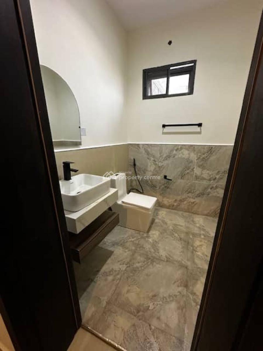 Beautiful 2 Bedrooms Apartment with Swimming in a Secure Environment, Oluwakayode Jacobs Crescent, Freedom Way, Lekki Phase 1, Lekki, Lagos, Flat / Apartment Short Let