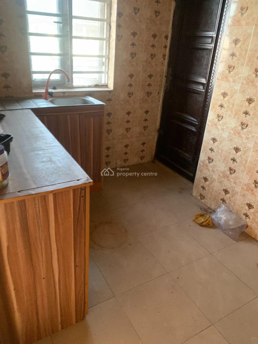 Spacious 2 Bedroom Upstairs, Abijo, Ajah, Lagos, Flat / Apartment for Rent