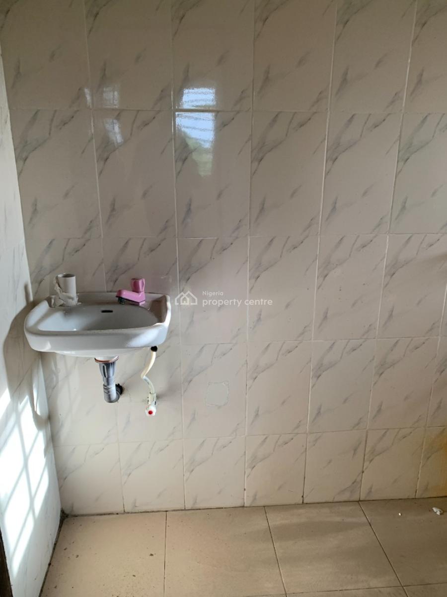 Spacious 2 Bedroom Upstairs, Abijo, Ajah, Lagos, Flat / Apartment for Rent