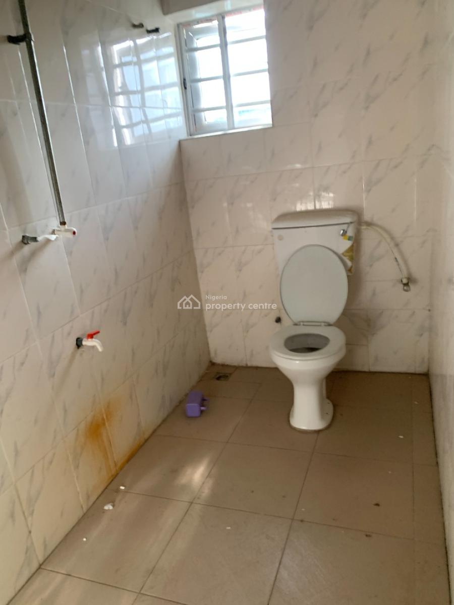 Spacious 2 Bedroom Upstairs, Abijo, Ajah, Lagos, Flat / Apartment for Rent
