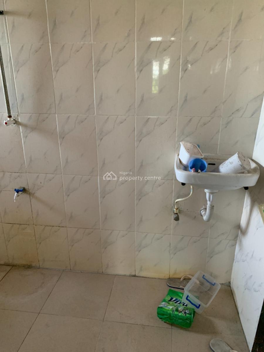 Spacious 2 Bedroom Upstairs, Abijo, Ajah, Lagos, Flat / Apartment for Rent