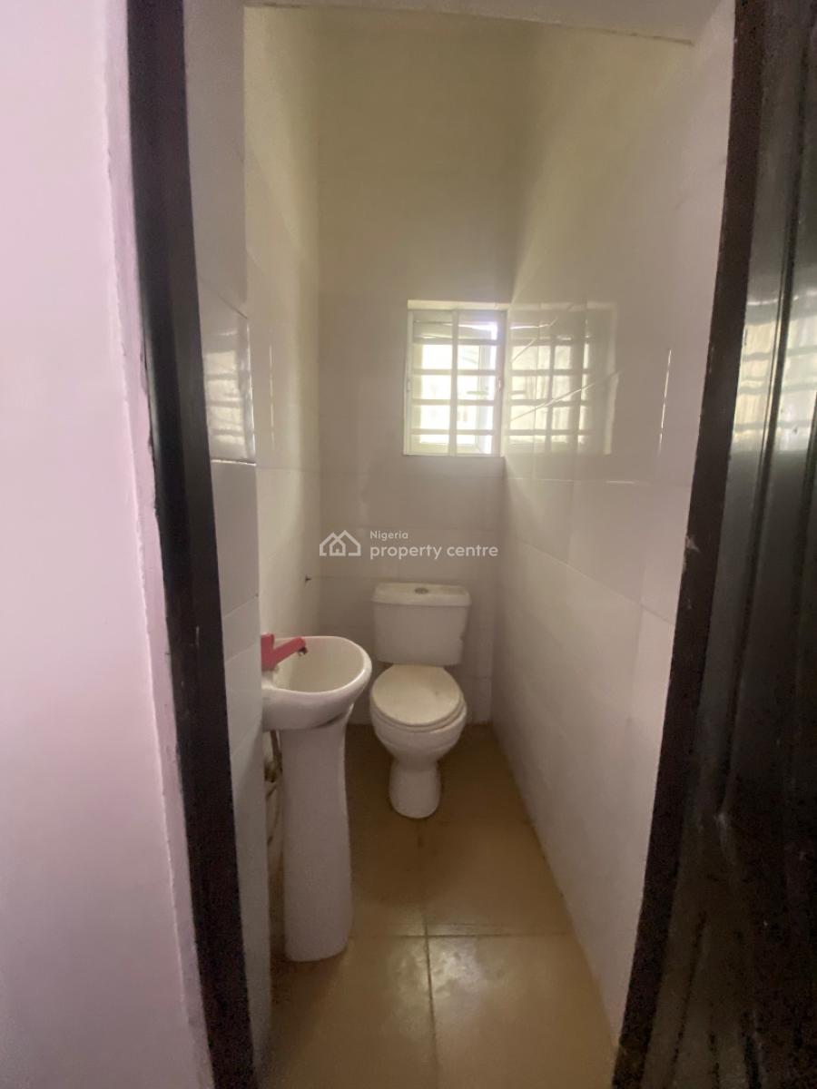 Spacious 2 Bedroom Apartment in a Serene Estate, Sangotedo, Ajah, Lagos, Flat / Apartment for Rent