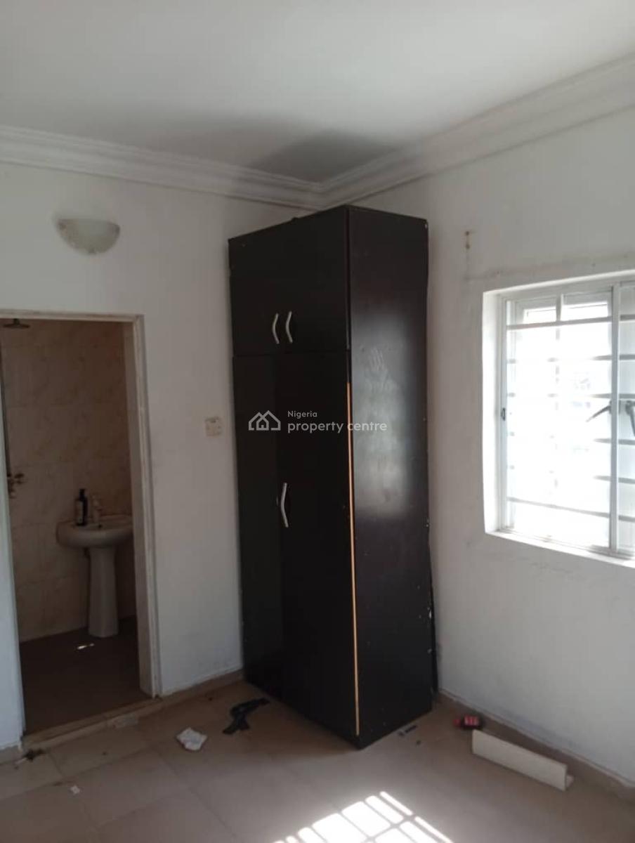 Decent 2 Bedroom Flat with 3 Toilets, Water Heater, Wardrobe, Kitchen, Sabo Ojodu, Ojodu, Lagos, Flat / Apartment for Rent