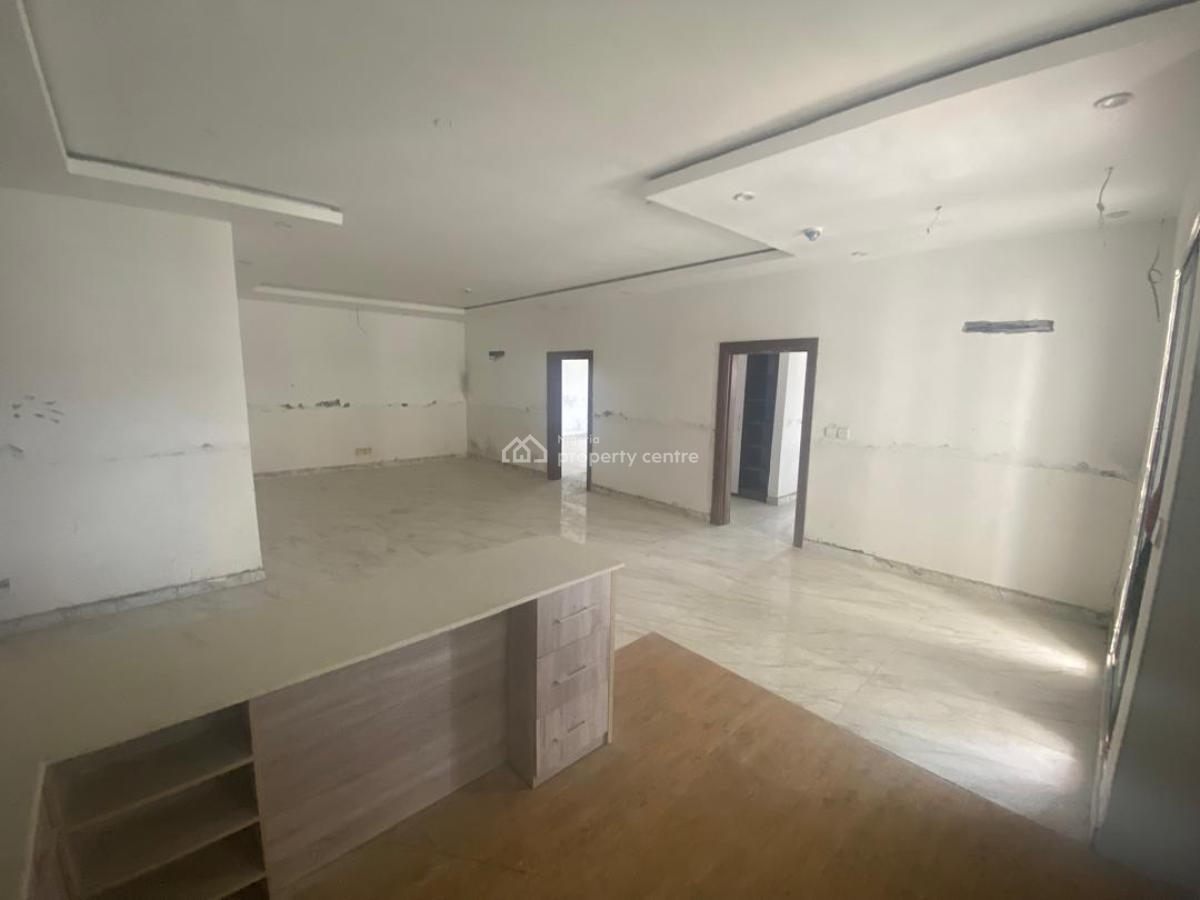 Luxury 2 Bedroom Flat, Periwinkle Estate, Lekki Phase 1, Lekki, Lagos, Flat / Apartment for Rent