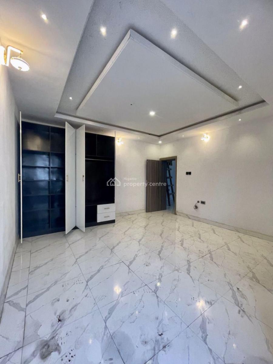 Elegant 3 Bedroom Terrace Duplex Plus Garage with a Room Bq, Yaba, Lagos, Terraced Duplex for Sale