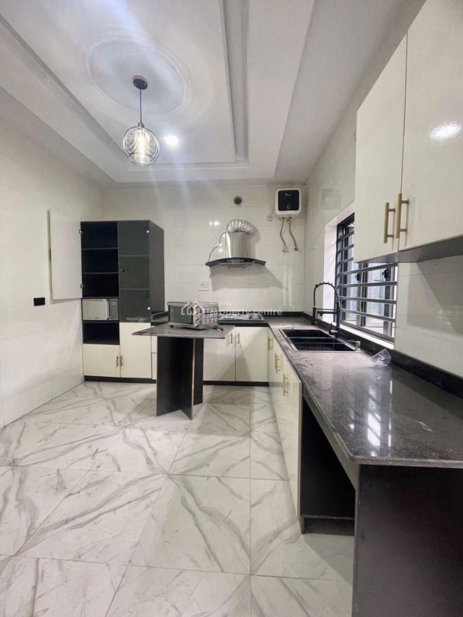 Elegant 3 Bedroom Terrace Duplex Plus Garage with a Room Bq, Yaba, Lagos, Terraced Duplex for Sale