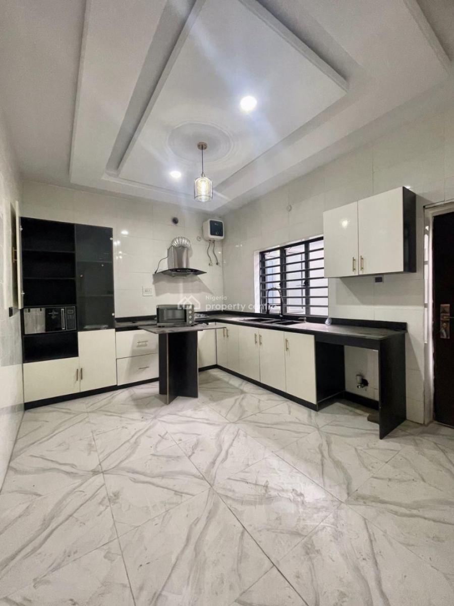 Elegant 3 Bedroom Terrace Duplex Plus Garage with a Room Bq, Yaba, Lagos, Terraced Duplex for Sale