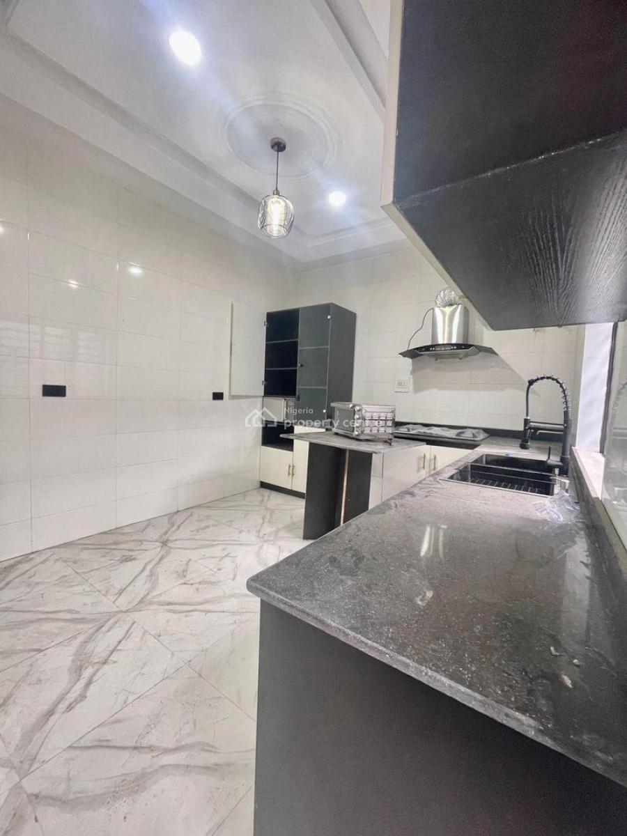 Elegant 3 Bedroom Terrace Duplex Plus Garage with a Room Bq, Yaba, Lagos, Terraced Duplex for Sale