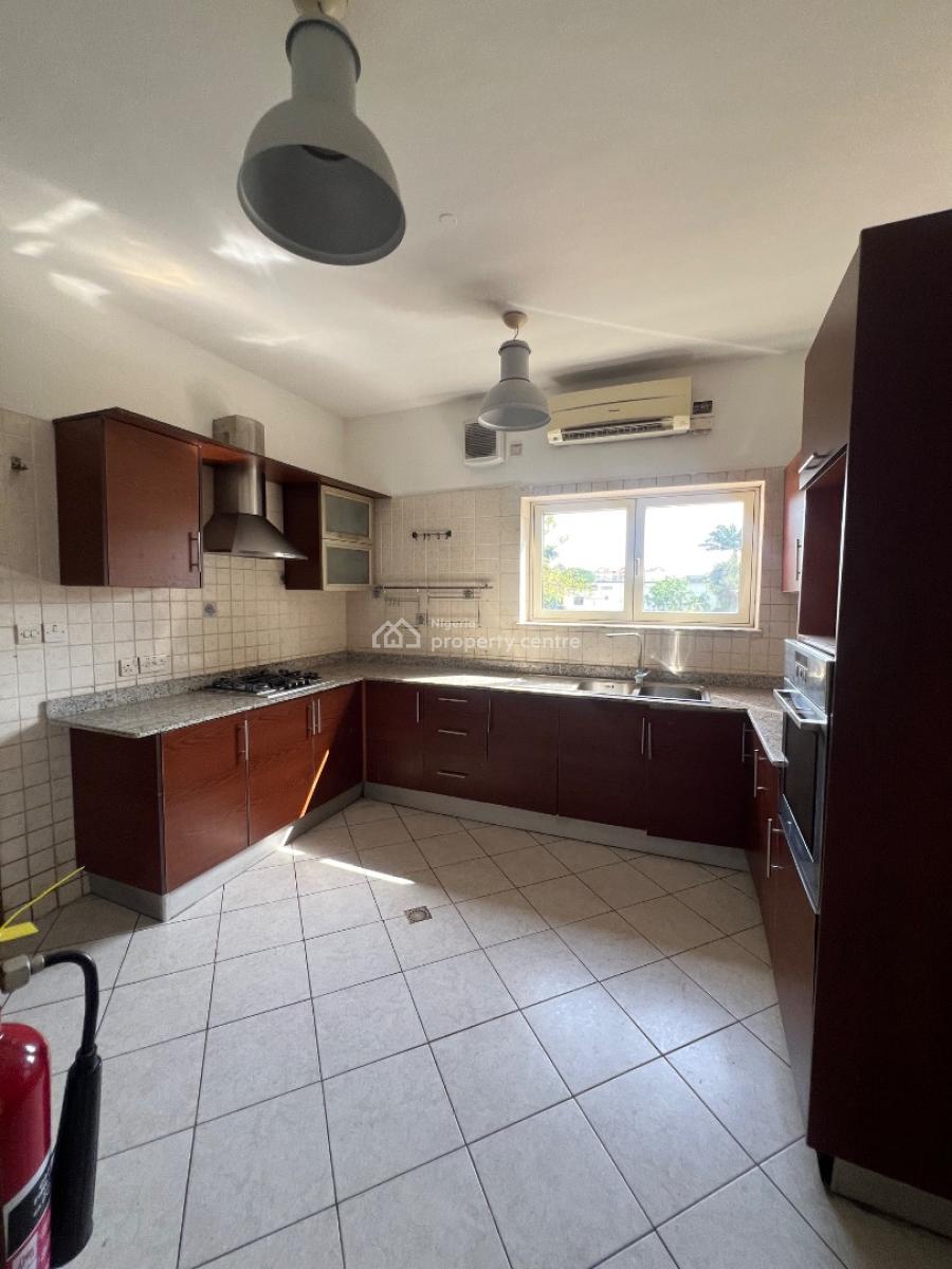 4 Bedroom Apartment with Gym and Swimming Pool and Bq, Old Ikoyi, Ikoyi, Lagos, Flat / Apartment for Rent